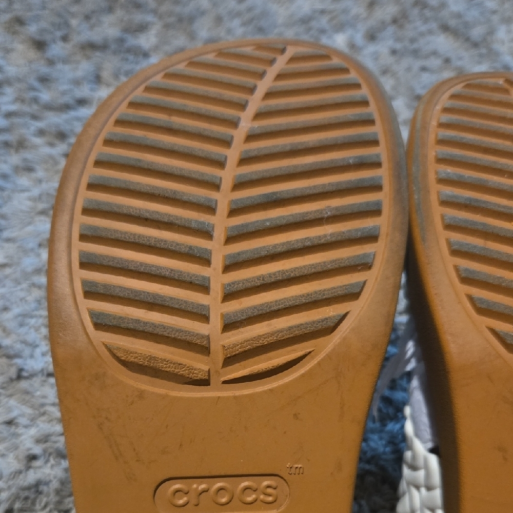 CROCS Women's White Braided Wedge Sandals - Picture 12 of 13